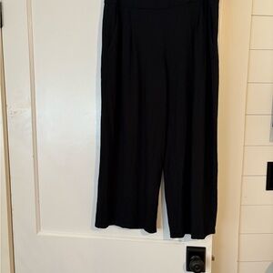J. Jill Wearever Black Wide Leg crops